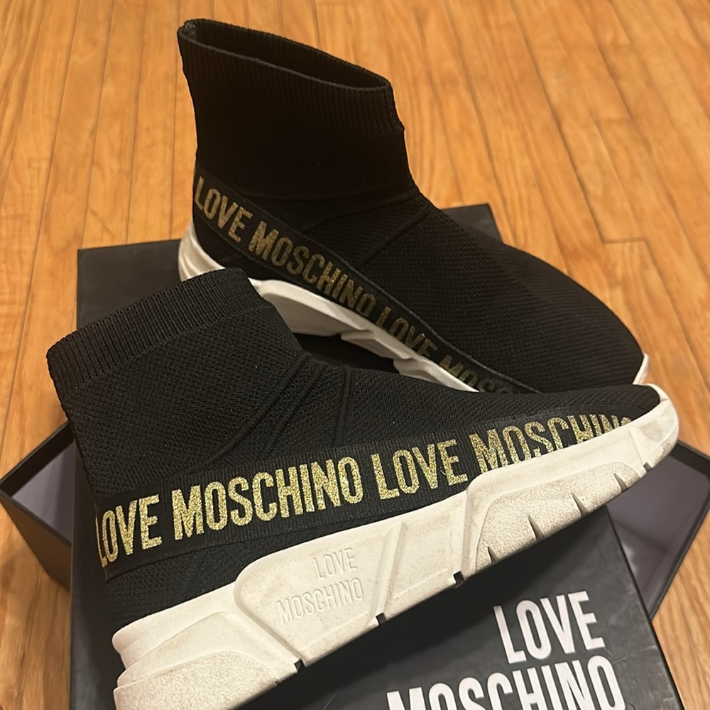 Selling Love Moschino sneakers, worn once, super comfy, like new! - Picture 3 of 3